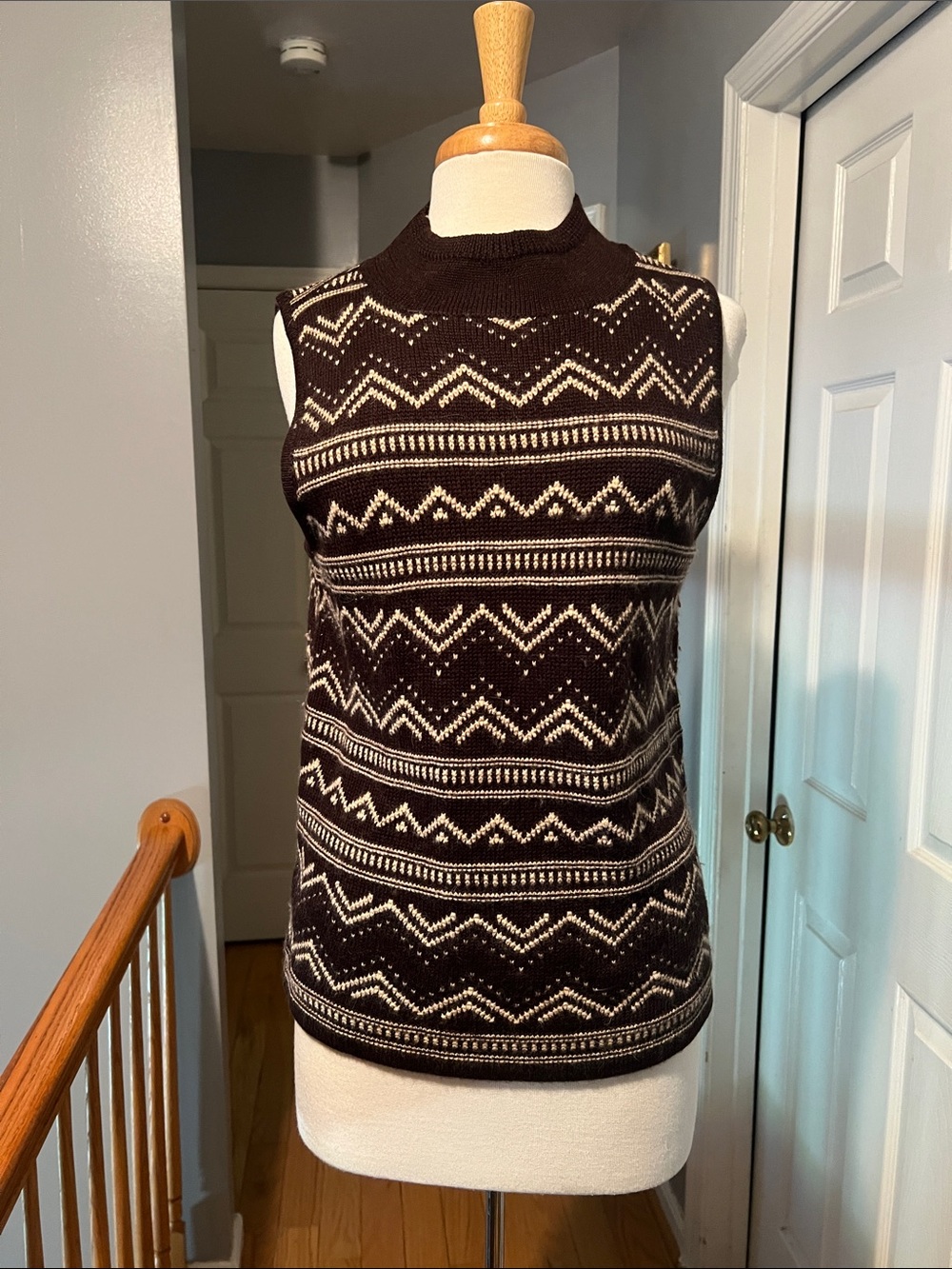Liz Claiborne Sleeveless Fair Isle Knit Sweater Shell - Brown & Cream
